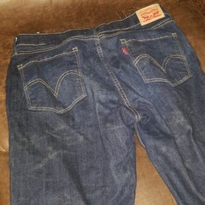 Levis 525
